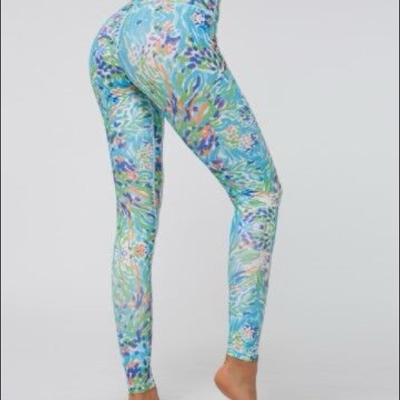 Beautiful summer leggings. Abstract/watercolor/colorful design. - Picture 2 of 8